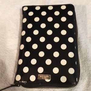 Kate Spade ♠️ zip around agenda